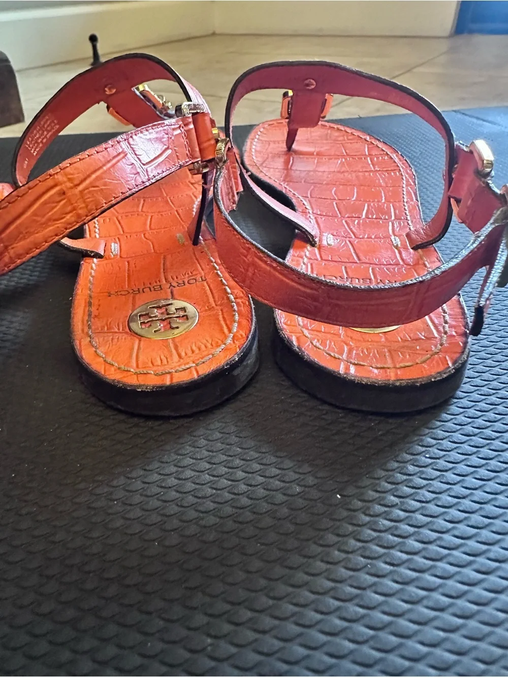 Tory Burch Trent Shiny Orange Croc-Embossed Sandals Size 8 w/ Box